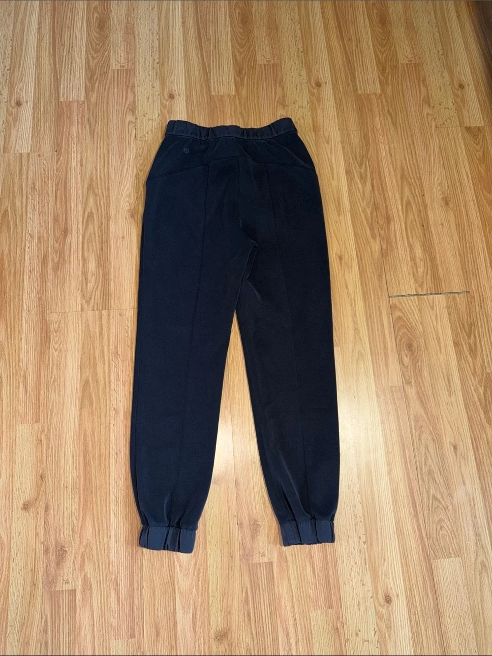 Lululemon Softstreme Relaxed High Rise Pant Size 4 Black